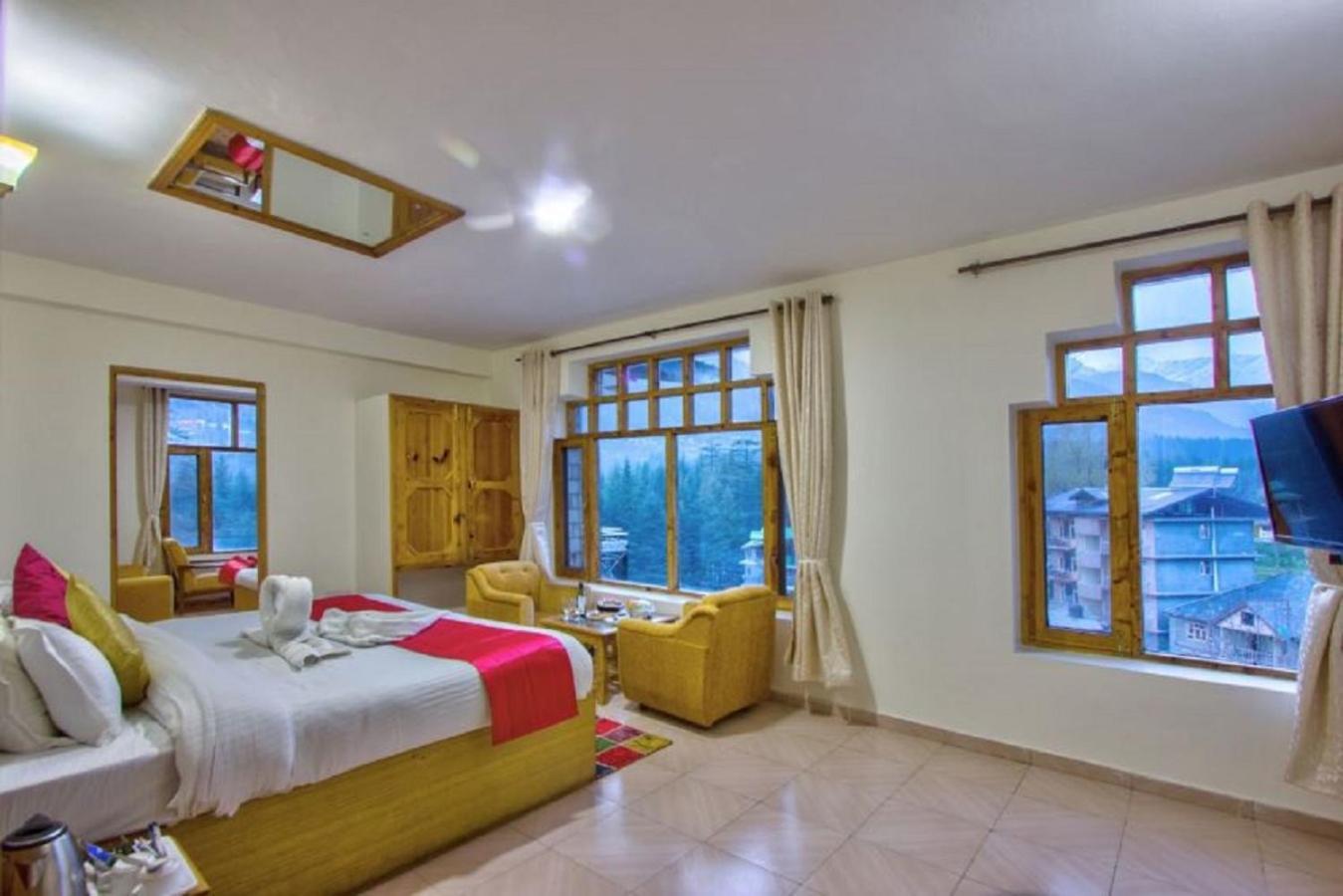 Hotel White Mountain Manāli Exteriér fotografie