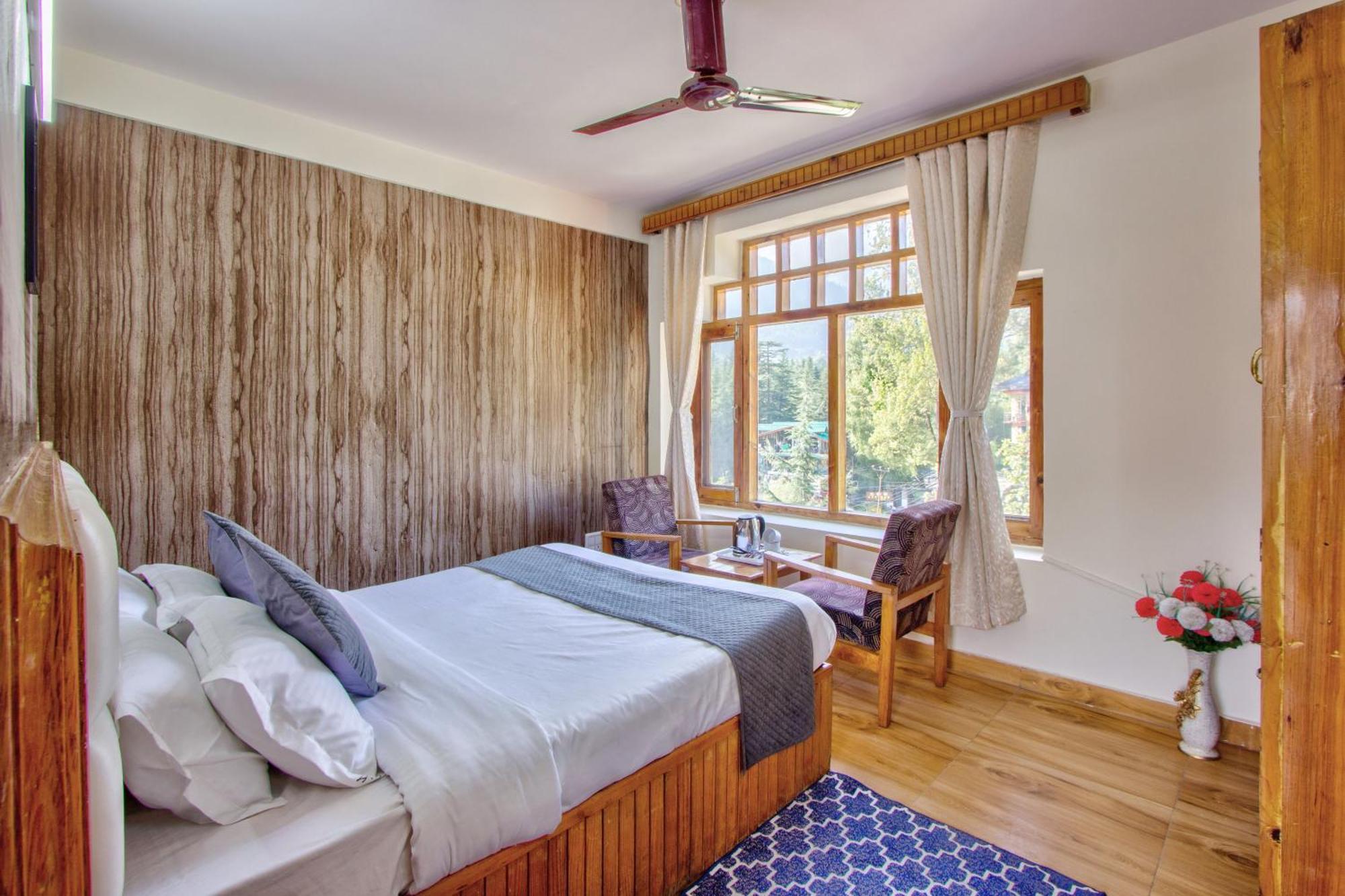 Hotel White Mountain Manāli Exteriér fotografie