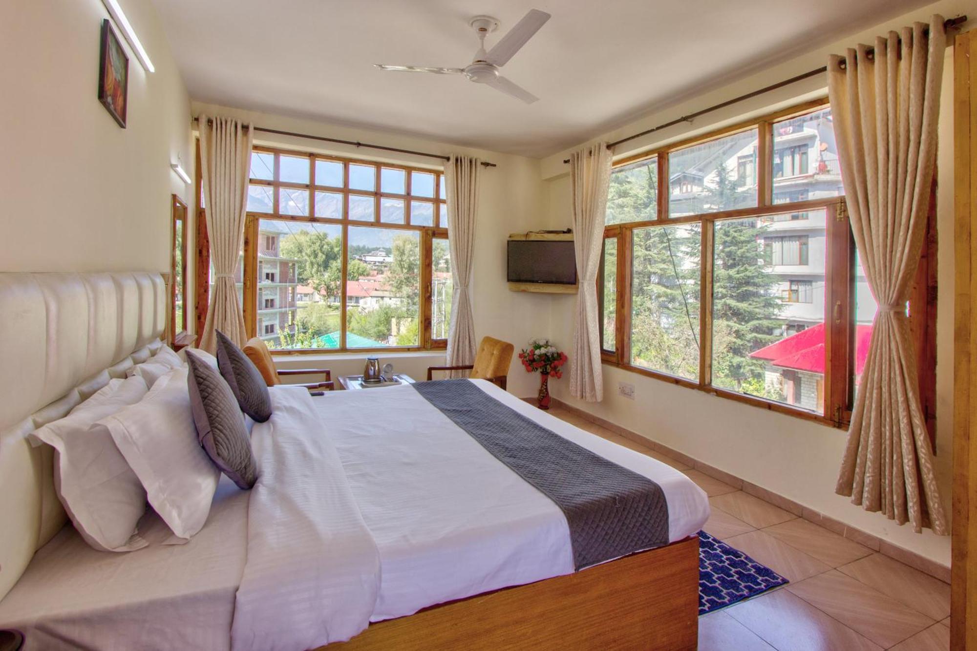 Hotel White Mountain Manāli Exteriér fotografie