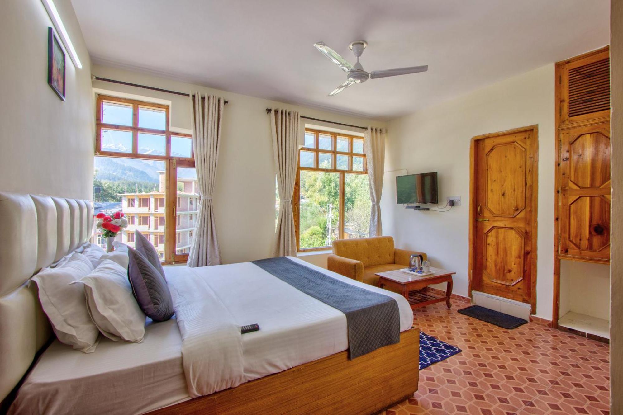 Hotel White Mountain Manāli Exteriér fotografie